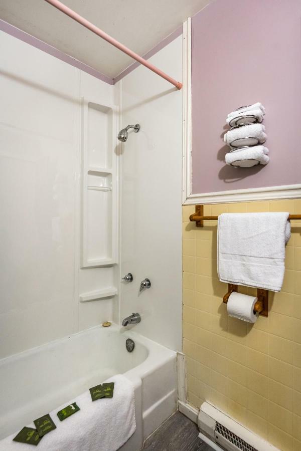 Long Sault Motel 외부 사진